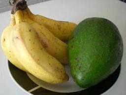 Food Hacking: Χρησιμοποιήστε Μπανάνες για να Ωριμάσουν τα Αβοκάντο