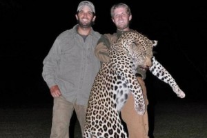 Donald Trump jr: "Ναι, Σκότωσα αυτά τα Ζώα... και είμαι Περήφανος γι' αυτό!!"